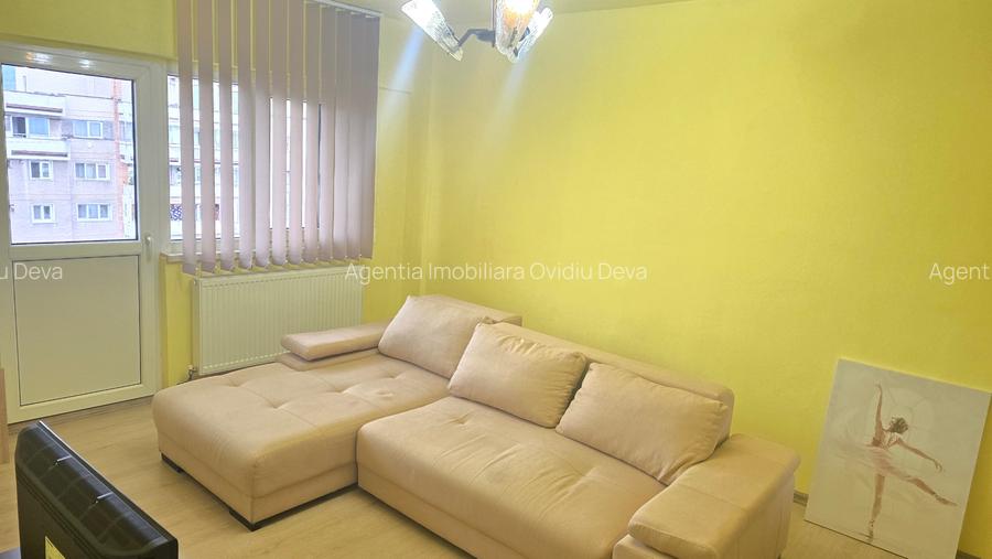 Inchiriez apartament 2 camere decomandat in Deva, zona ultracentrala Bdl Decebal - 4