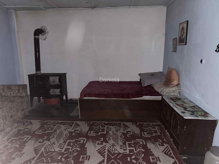 Casa ( modernizare sau demolare ) + teren generos - 5