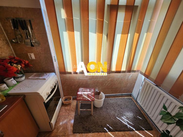 De vanzare apartament 2 camere, zona Sub stadion - 6