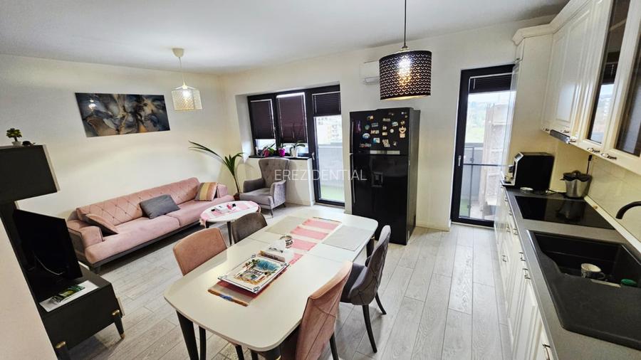 Apartament modern cu 4 camere, decomandat, in zona Piata Presei Libere - 2