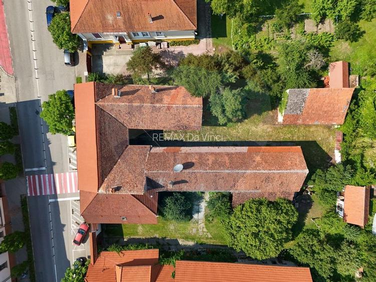 Casă / Vilă cu 10 camere de vânzare în zona Ultracentrală Râșnov - 16