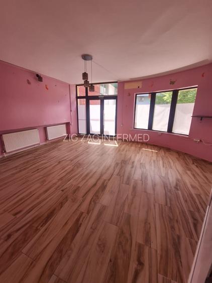 Tomis Nord - spatiu comercial 113 mp., zona intens traficata pietonal - 2