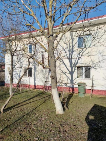 Casa de vanzare si teren 3600 mp Radomiresti - 4