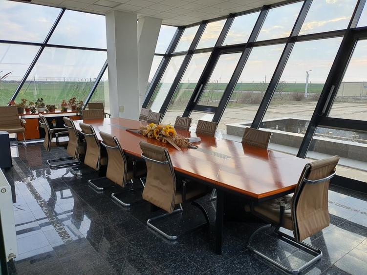 Proprietate imobiliara - Showroom Utilaje Agricole si Depozite/Hala service