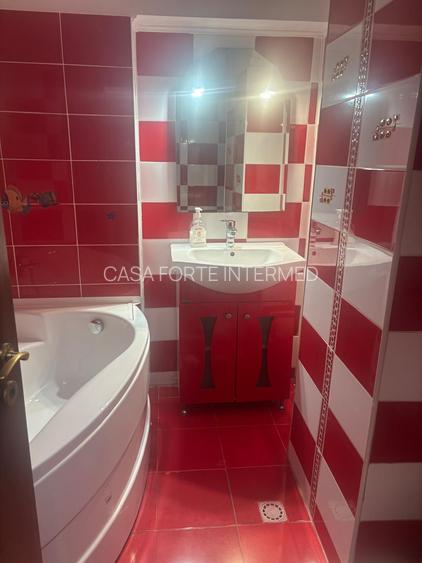 Apartament 2 camere Trocadero 133000 euro - 9