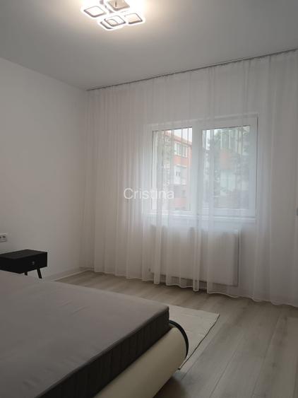 Inchiriez apartament cu 3 camere  - 8