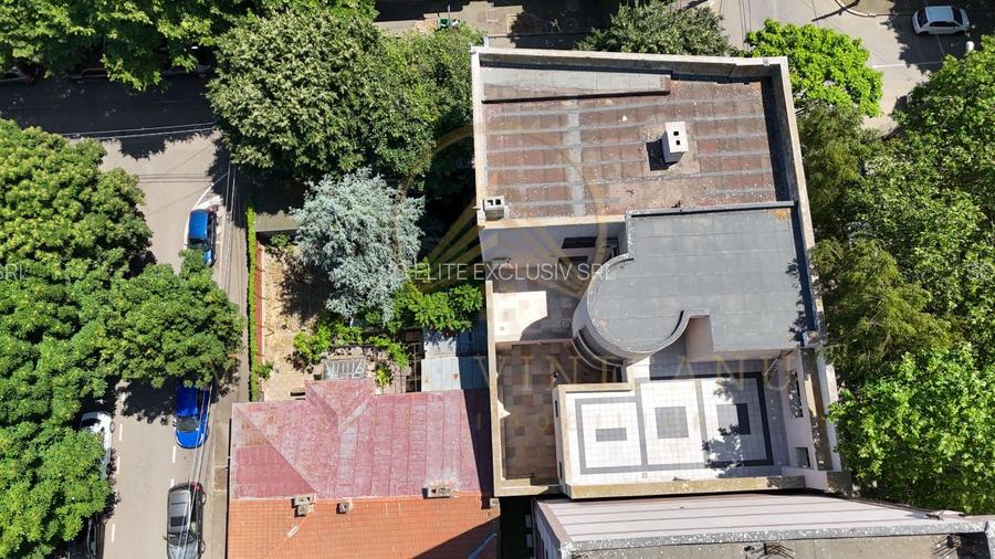 Ultracentral -Cladire impozanta  D+P+2E. - 50