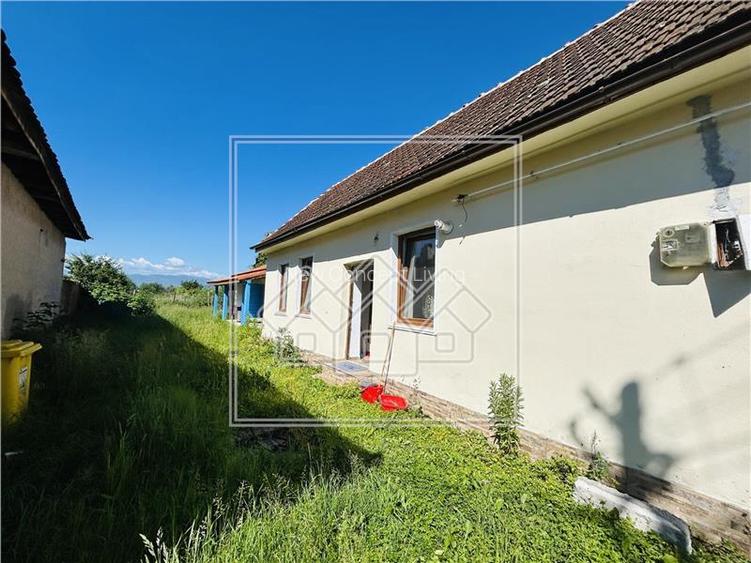 Casa de vanzare in Avrig - 625 mp teren - Disponibila imediat - 18