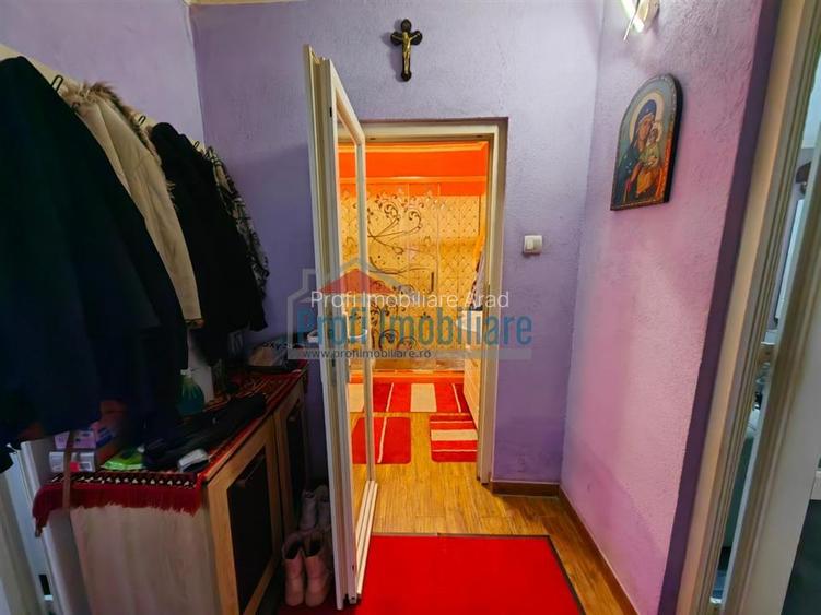 Casa cu 2 camere si terasa mare in centru pe strada Baritiu - 8