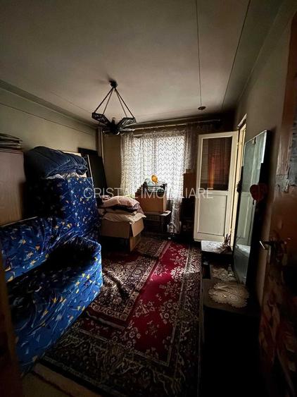 De vanzare apartament 3 camere Veteranilor - 2