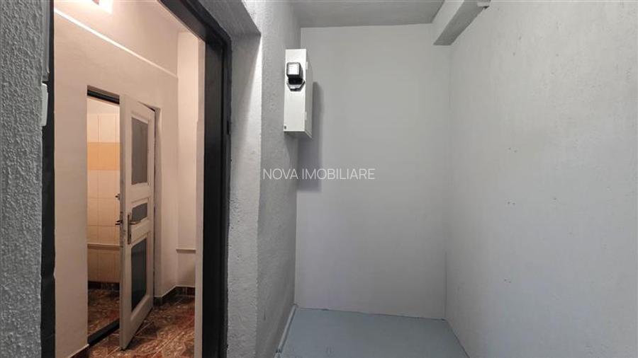 Zona Vlahuta - spatiu comercial - 8