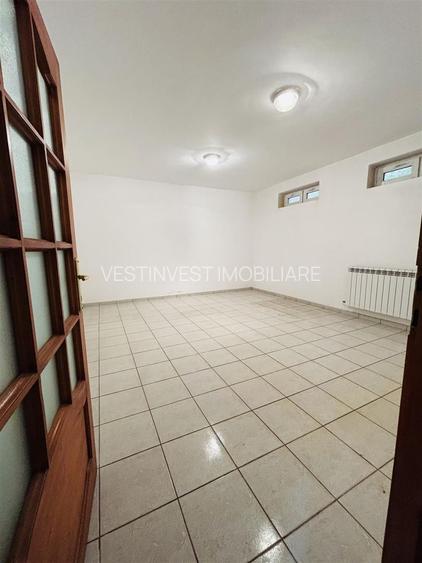 VILA CU 14 CAMERE SI 3405 MP TEREN IN SANMARTIN - 17