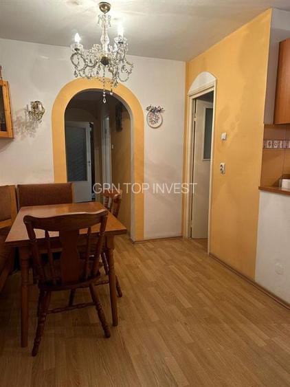 Apartament 3 camere decomandat si balcon Vasile Aaron - 8