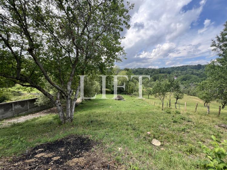 Pret Redus - Casa/Pensiune, teren 2300mp, Bran - Sohodol  - 5