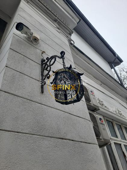 Parc Cismigiu, de vanzare vila interbelica cu 2 apartamente, curte, parcare - 8