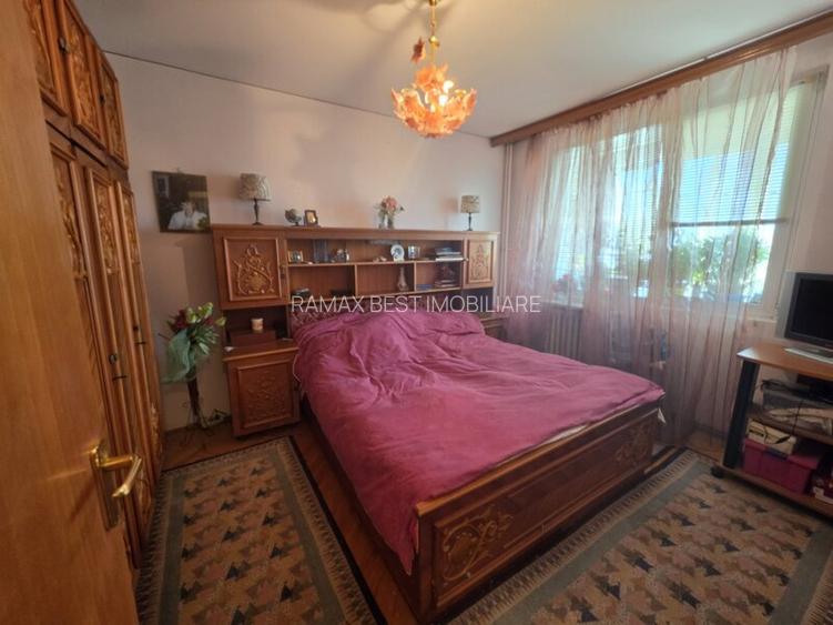 Dristor 5 minute metrou farmacia Tei, str. Parului, centrala 2 gr. sanitare - 18