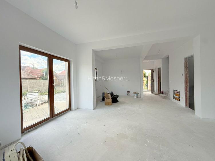 Duplex exclusivist de vânzare în Chișoda  vatra veche a satului - 2