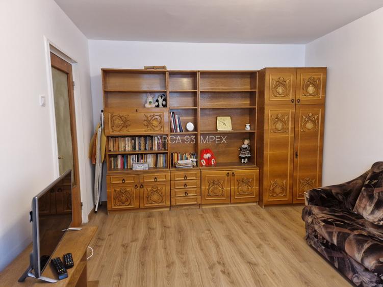 Dr. Tamerei- zona Complex Frigocom, parter inalt in bloc mixt de 4 etaje - 3