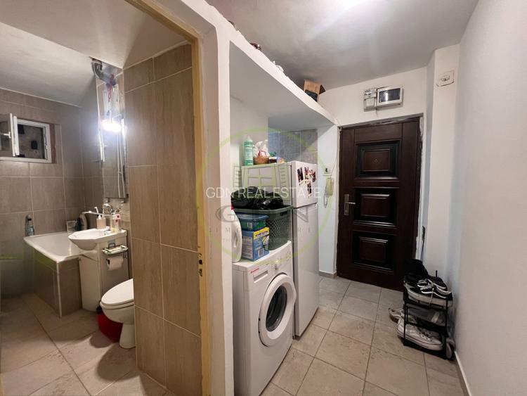 Apartament 3 camere, semidecomandat, cartier Craiovita Nouă, zona Orizont - 8
