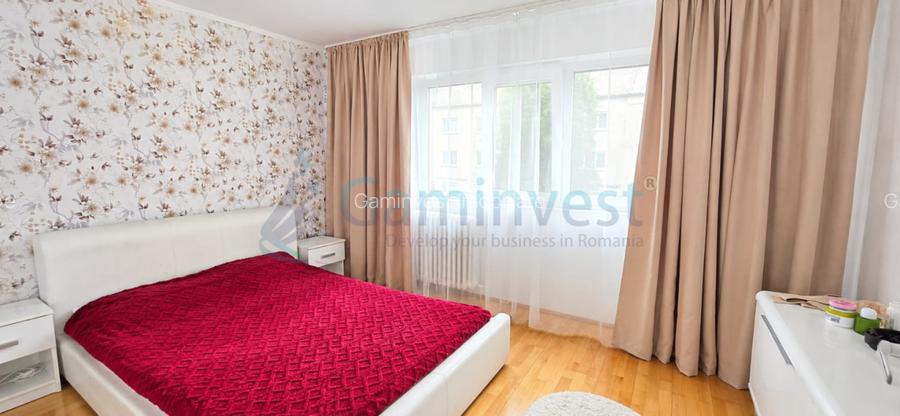Apartament cu 3 camere de vanzare in Oradea, cartier Nufarul - 2