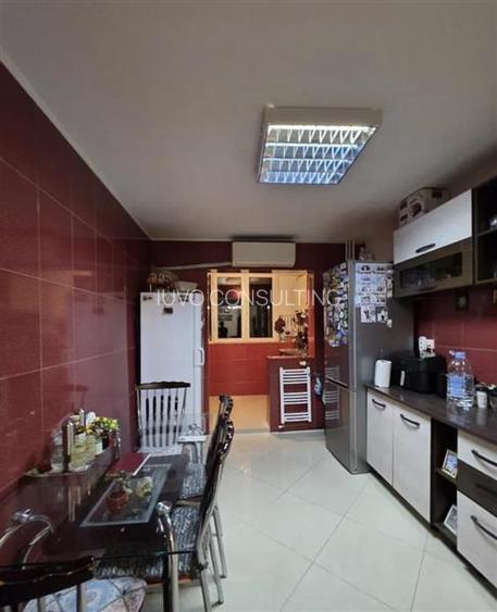 Vanzare Apartament 4 Camere Semidecomandat Berceni-Samoila Dumitru - 14