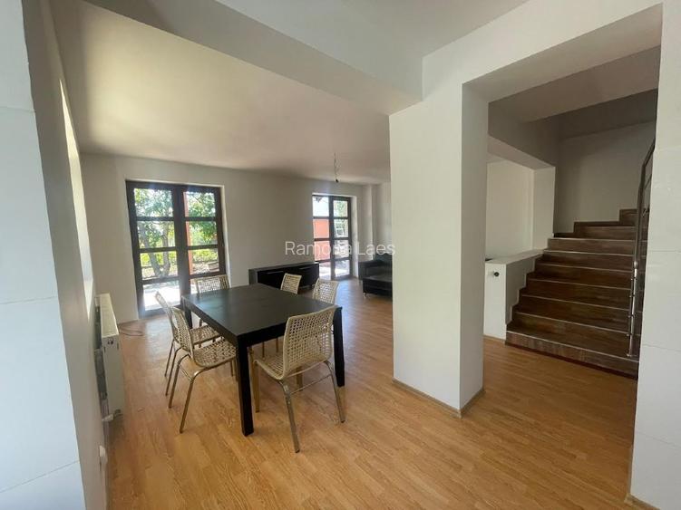 Casa solida, moderna si luminoasa; liniste totala in natura! - 7