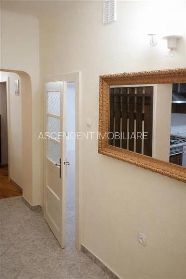 Nivel in vila, cu intrare si gradina proprie, loc parcare, Central, Brasov - 5