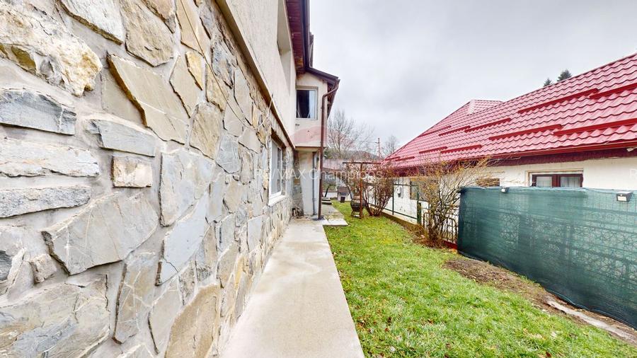 Casă / Vilă cu 9 camere de vânzare în zona Valea Cerbului - 16