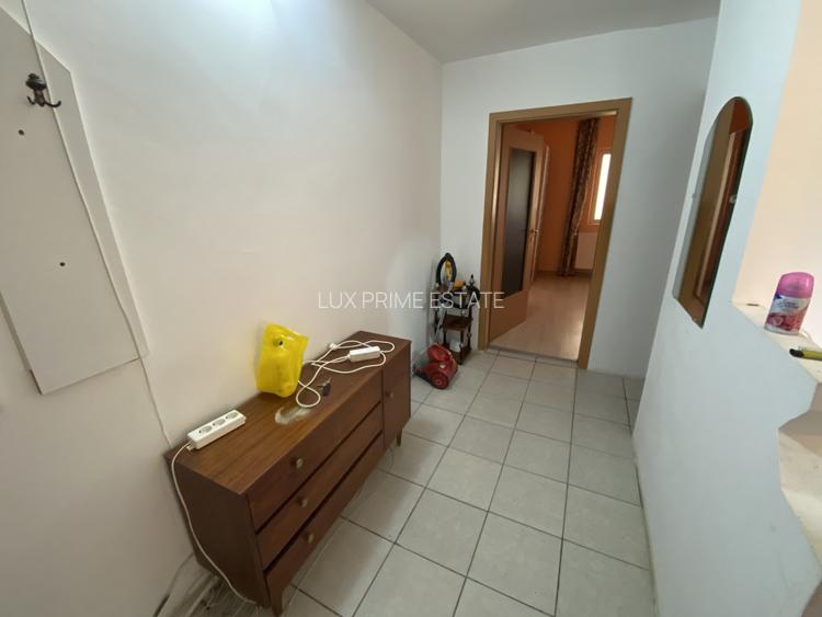 Apartament cu o camera decomandat Calea Lipovei - 5