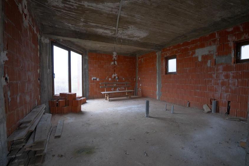 Casǎ de vânzare 7 camere P+E Sânmartin sat. Rontǎu