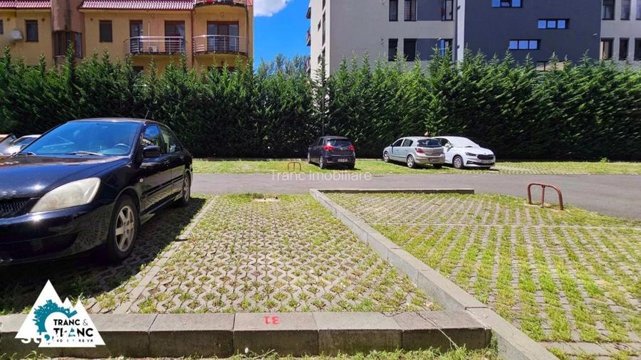 Parcare privata, ingradita, la blocurile Ared din Micalaca - 2