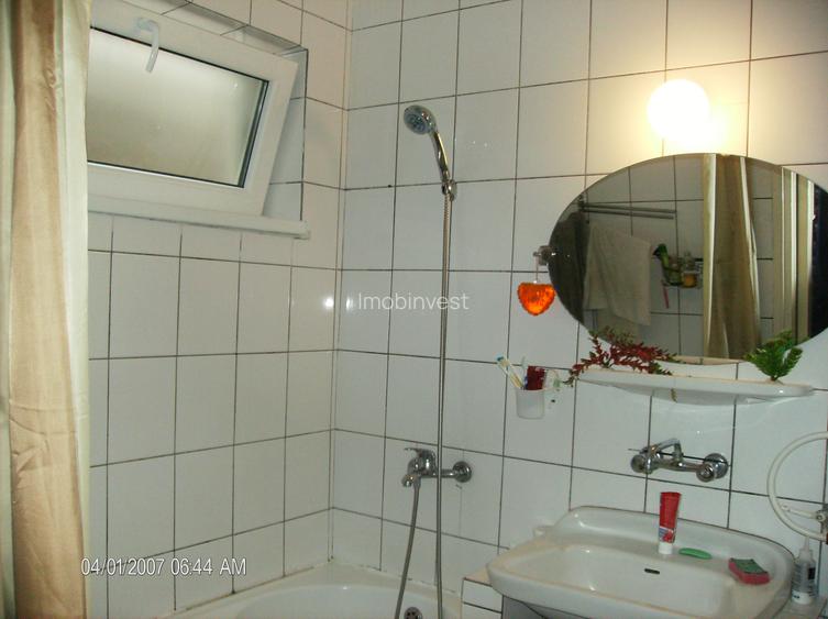 Vand apartaemnt cu 2 camere, cf. 1, semidecomandat, etaj 8/9, zona Aleea carpati - 5