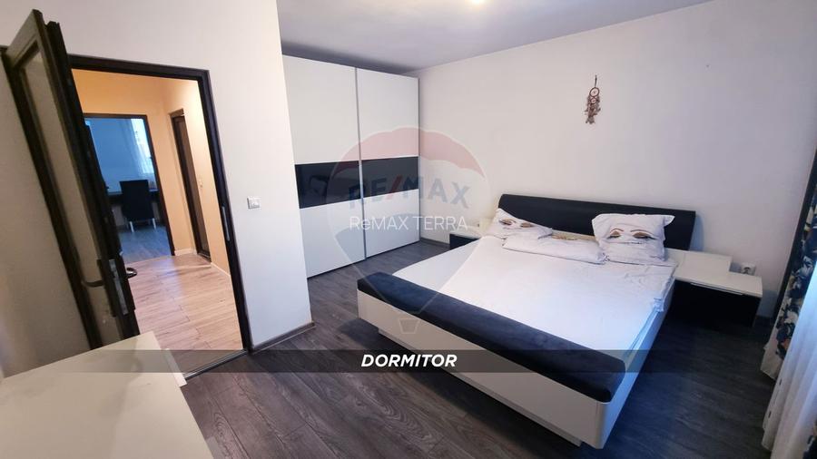 Apartament 3 camere de închiriat bloc nou lift în zona ultra Central - 6