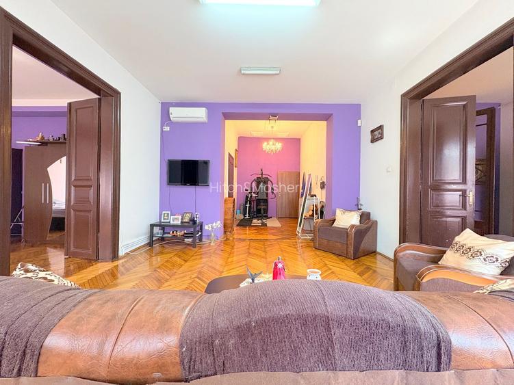Apartament elegant de 114 mp utili, situat într-o zonă istorică deosebită - 2
