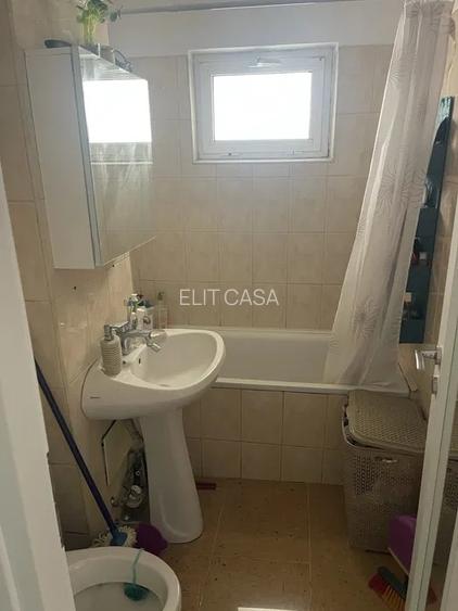 Apartament cu 2 camere, etajul 2/4, zona Pacurari - 7