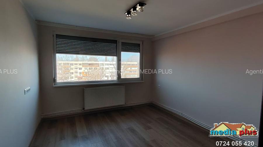 Apartament 3 camere semidecomandat de vânzare – Micro 16 - 6