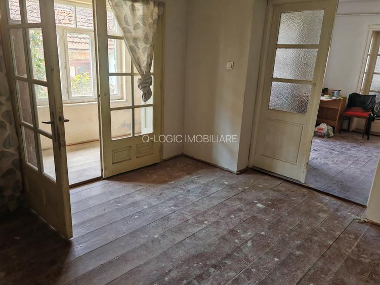 Casa 4 camere libera la vanzare RASNOV - zona Florilor - 6