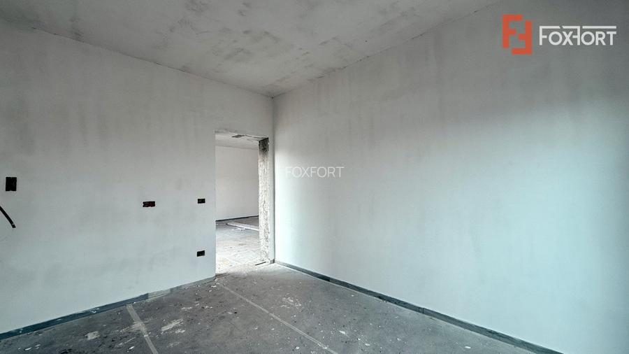 Duplex cu 4 camere de vanzare + 2 locuri de parcare in Sanandrei  - 11