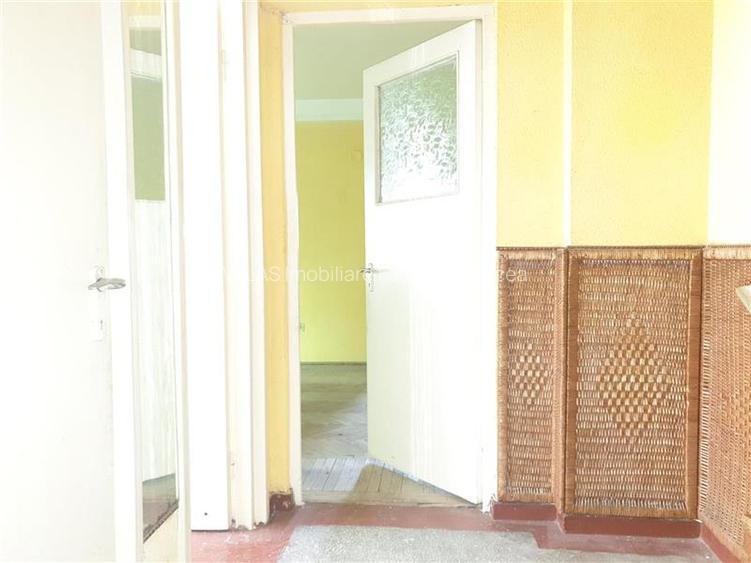 Apartament 2 camere, H-uri  Gara, et. 3 - 11