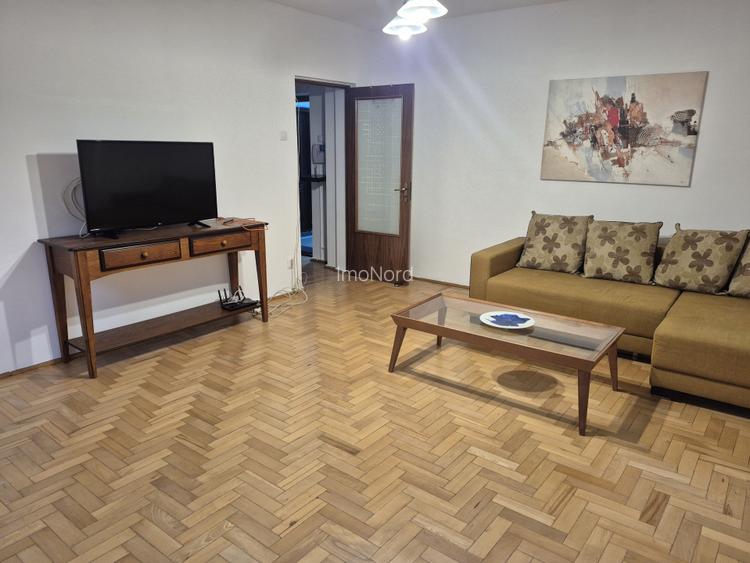 2 camere decomandat,et.4, Piata Victoriei, vis-a-vis America House - 2