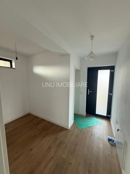 3 camere - Rediu - 71 mp + gradina 35 mp - parcare - 106000 euro - 2