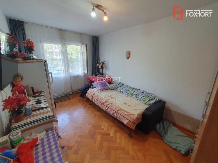 Apartament 4 camere, etaj 1, centrala proprie, zona Dacia - 10