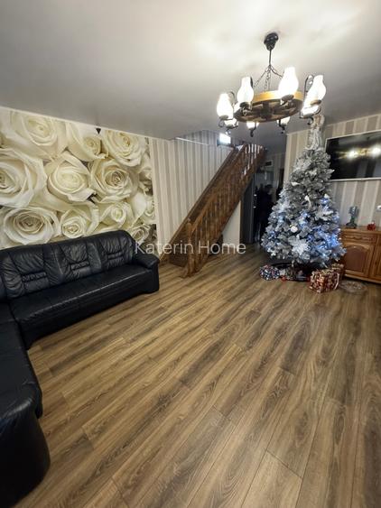 Vanzare 2 case si anexe, Urlati - 12