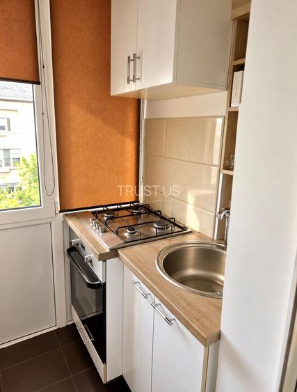 Comision 0% APARTAMENT 3 CAMERE DE VÂNZARE CALEA LIPOVEI