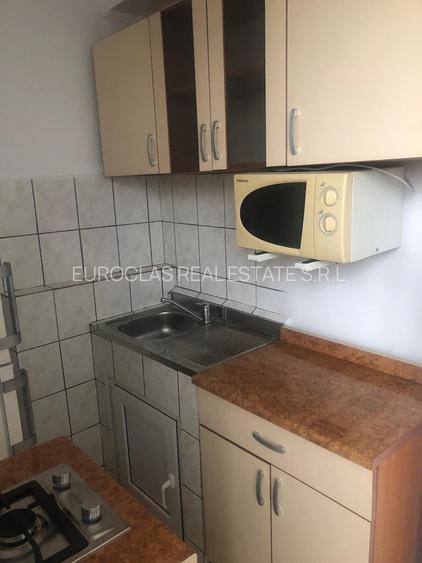 Garsoniera zona Far/Billa - 52.000 euro (Cod E2+E7) - 4