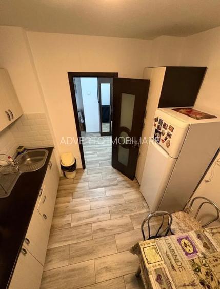 Vânzare apartament 3 camere Crângași - 2