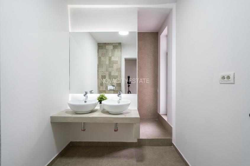 IANCU NICOLAE - AMFITEATRU RESIDENCE, 350 MP, 7 DORMITOARE, 5 BAI, 650 TEREN MP - 42