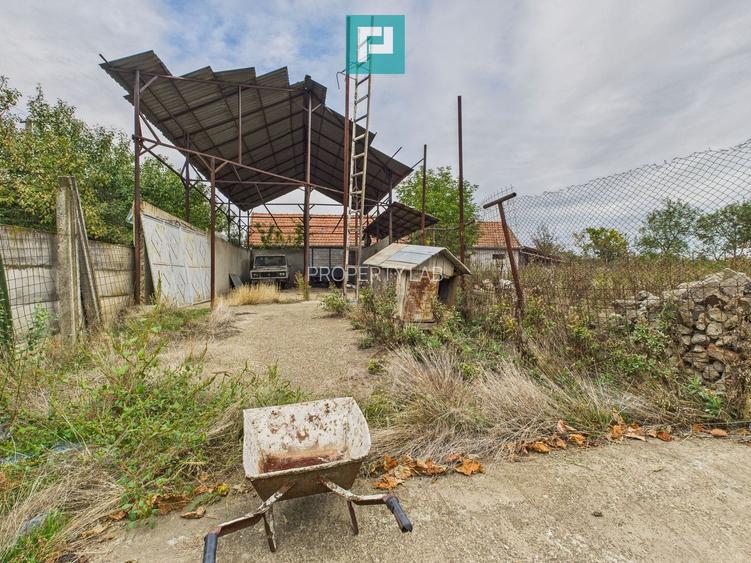 Clădire pentru investiții în Semlac - 23