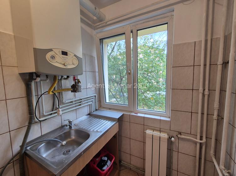 Pe frumoasa strada Harnicieila etajul 1, in bloc izolat termic - 10