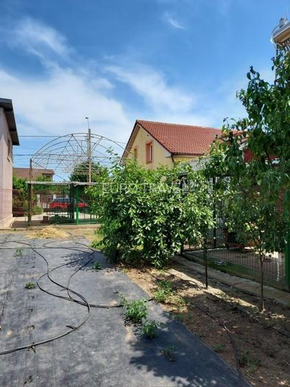 Casa de vacanta sau de locuit, Lazu, 580 mp teren, 117900 euro - 8